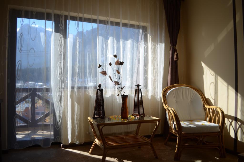 Hotel Magic Club Buşteni Zimmer foto
